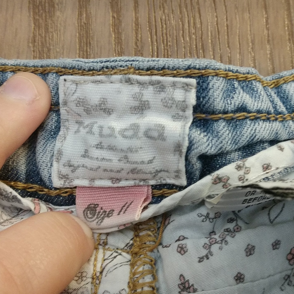 Capris - Picture 6 of 7